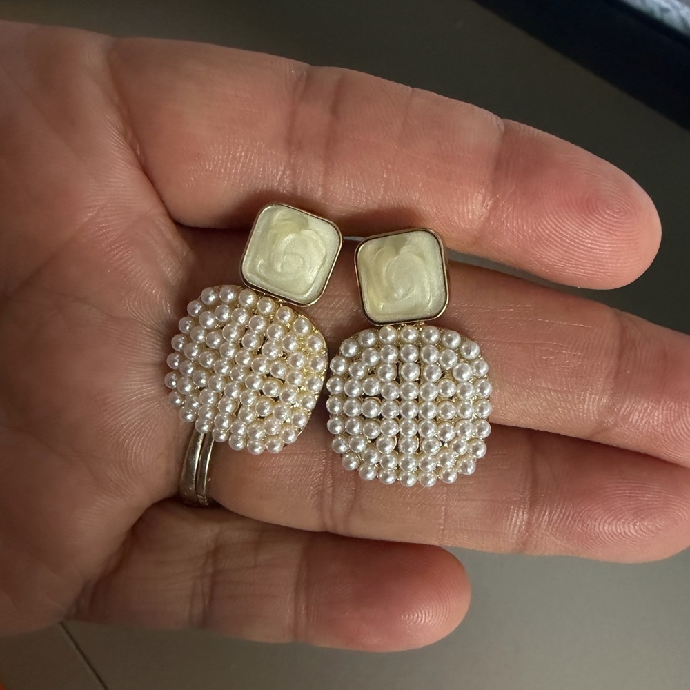 Elegant Pearl and Gold Earrings